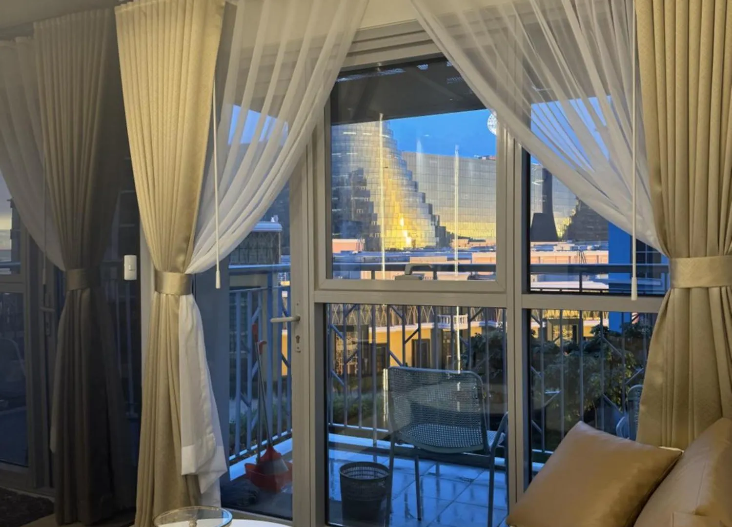 Stylish 1Br Near Airport Facing The Bay - 9D Aparthotel Paranaque City